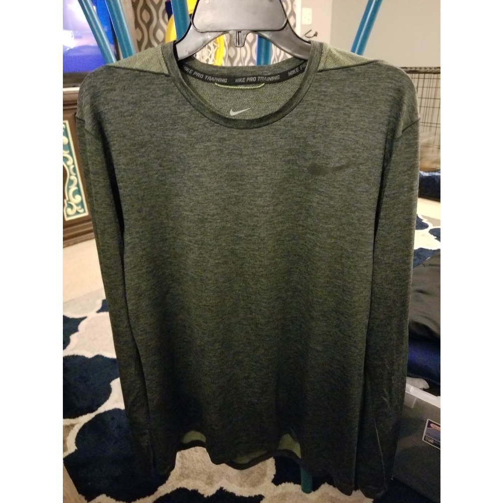 Men's Nike Long Sleeve Tee